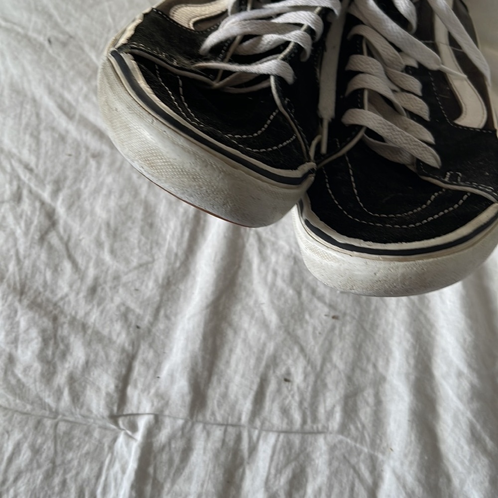 Vans - Picture 3 of 4